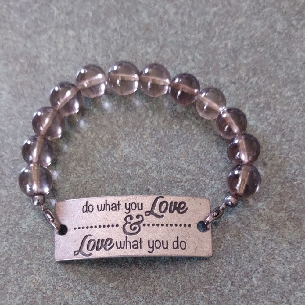 Chic Beaded Bracelet with Inspirational Silver Plate